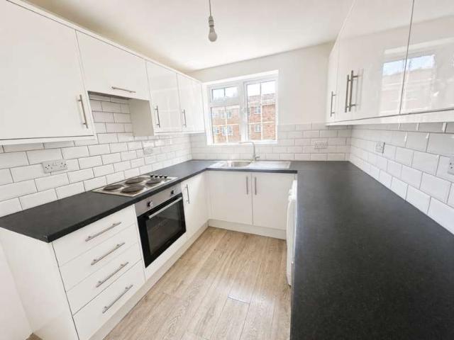 Apartment for rent in Birch Green, Lower Halliford