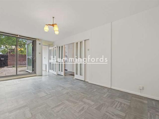 Apartment for sale in Highbury, Greater London