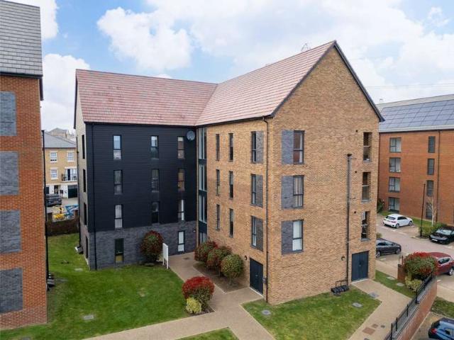 Apartment for sale in Monks Orchard, Kent