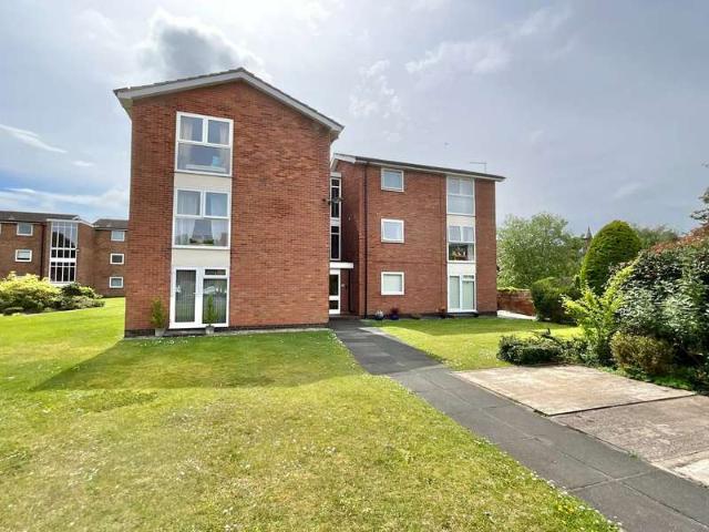 Apartment for sale in Meols Cop, Southport