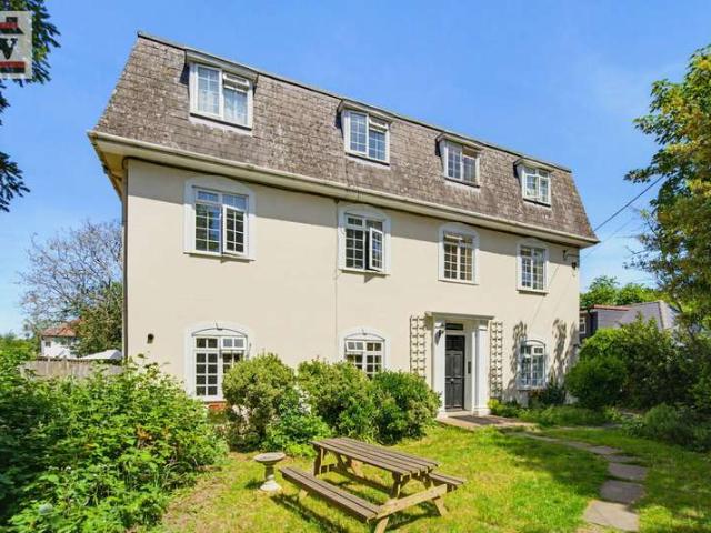 Apartment for sale in London Borough of Hounslow, Spring Grove