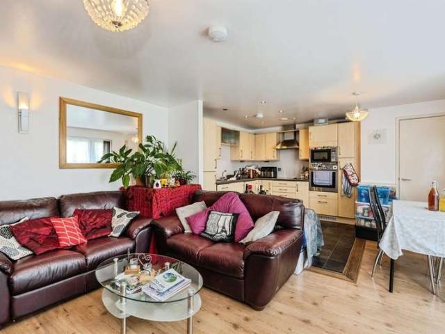 Apartment for sale in Mount Pleasant, Nangreaves