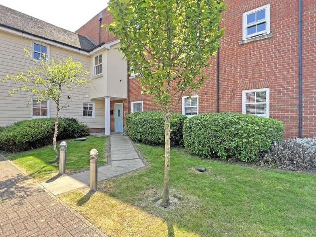 Apartment for sale in Chipping Hill, Essex
