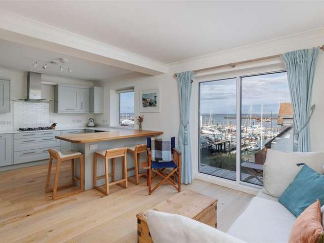 Apartment for sale in Cowes, Isle of Wight