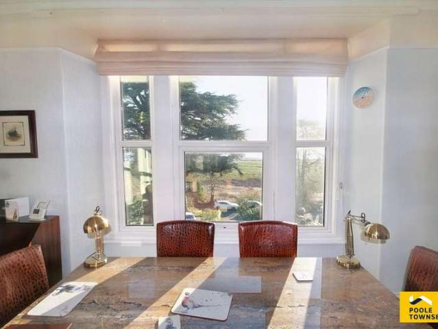 Apartment for sale in Grange-over-sands