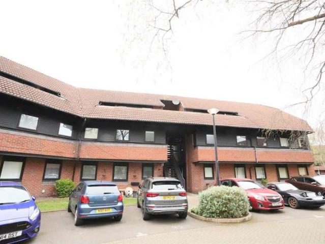 Apartment for sale in Oakwood, Warrington