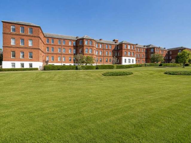 Apartment for sale in Hampshire