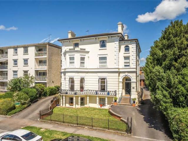 Apartment for sale in Golden Valley, Gloucestershire