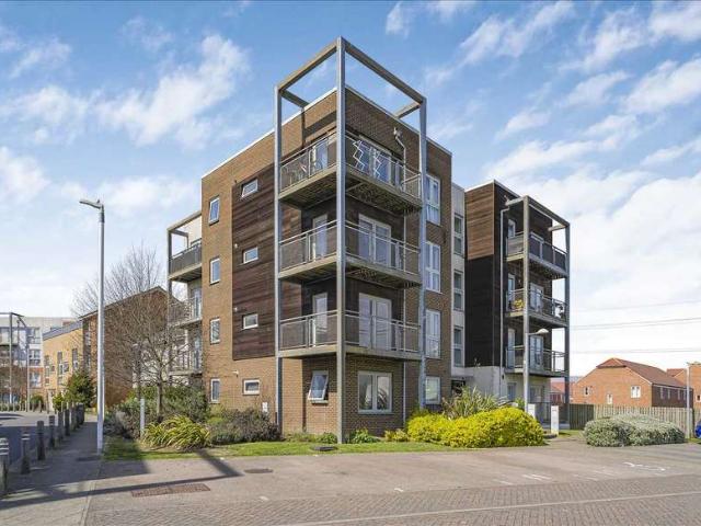 Apartment for sale in Monks Orchard, Kent