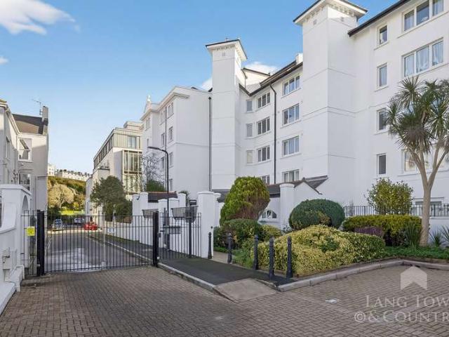 Apartment for sale in West Hoe, Mount Wise