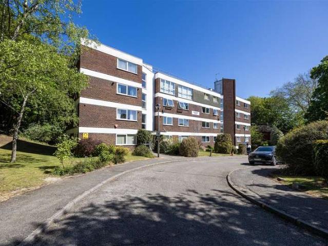 Apartment for sale in London Borough of Croydon, Greater London