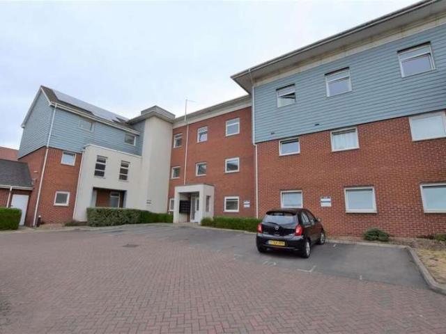 Apartment for sale in Yiewsley, Greater London