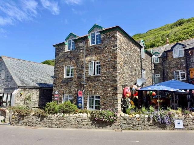 Apartment for sale in Trevalga, Cornwall