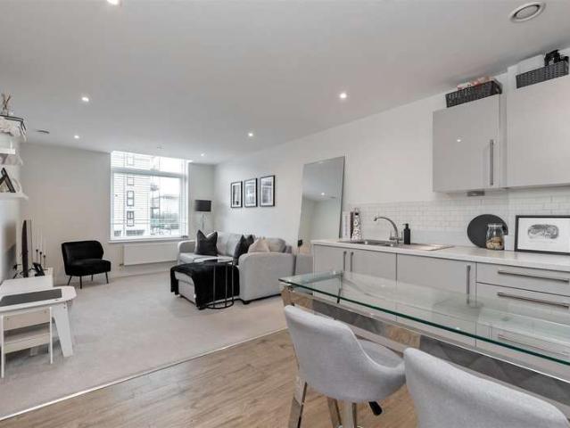Apartment for sale in Fretherne, Hertfordshire