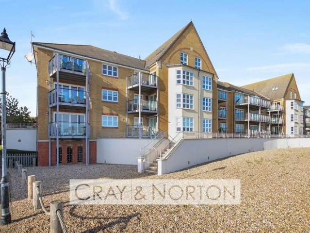 Apartment for sale in Marina Village, Eastbourne