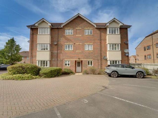 Apartment for sale in Monkston Park, Milton Keynes