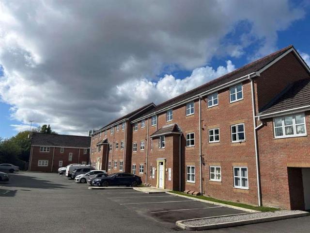 Apartment for sale in Warrington