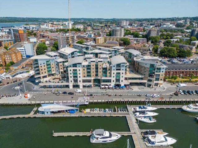 Apartment for sale in Old Town, Poole