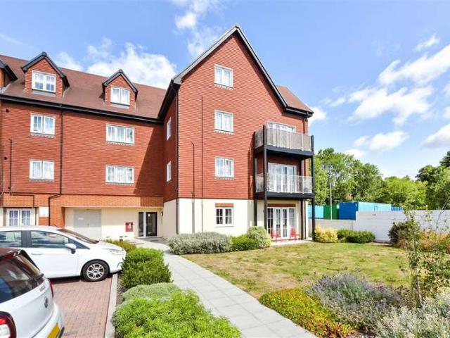 Apartment for sale in Merstham, Merstham