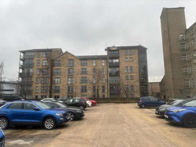Apartment for sale in Elland, West Yorkshire