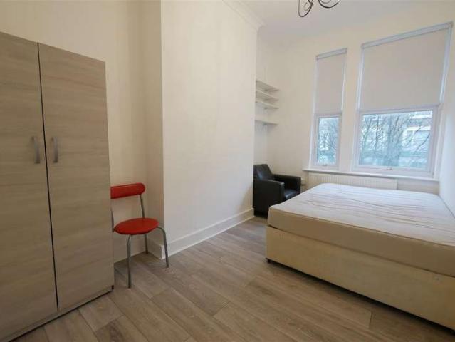 Apartment for rent in Brownswood Park, Stoke Newington