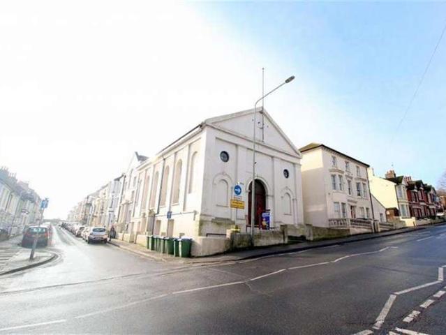 Apartment for sale in Mount Pleasant, Iford
