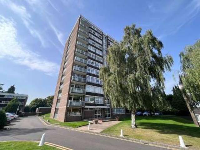 Apartment for sale in Metchley, Birmingham