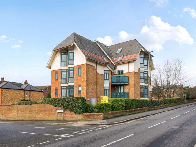 Apartment for sale in Frognal, Greater London