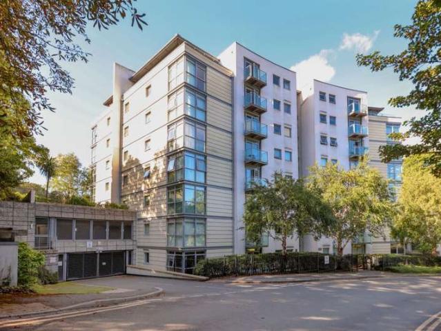Apartment for sale in West Cliff, Bournemouth