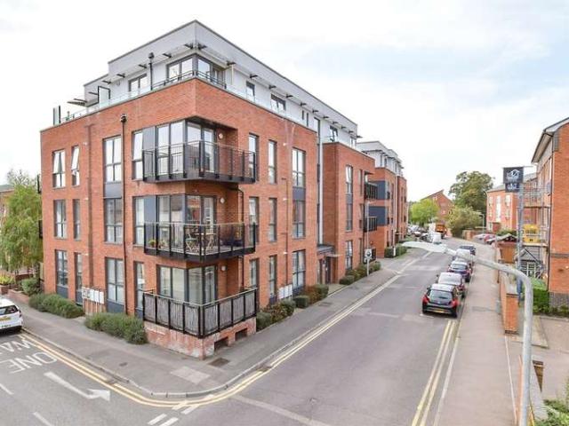 Apartment for sale in Tonbridge, Tonbridge and Malling