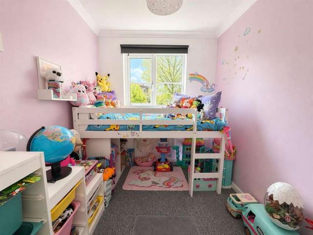 Apartment for sale in Grays, Essex