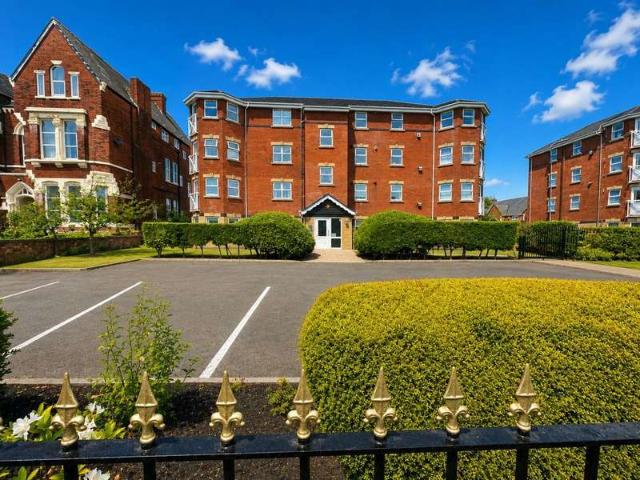 Apartment for sale in Southport, Sefton