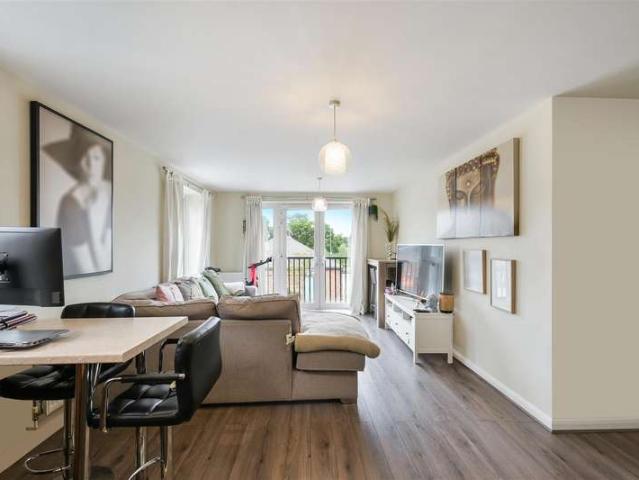 Apartment for sale in Merstham, Merstham