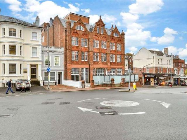 Apartment for sale in St James, Sandown Park