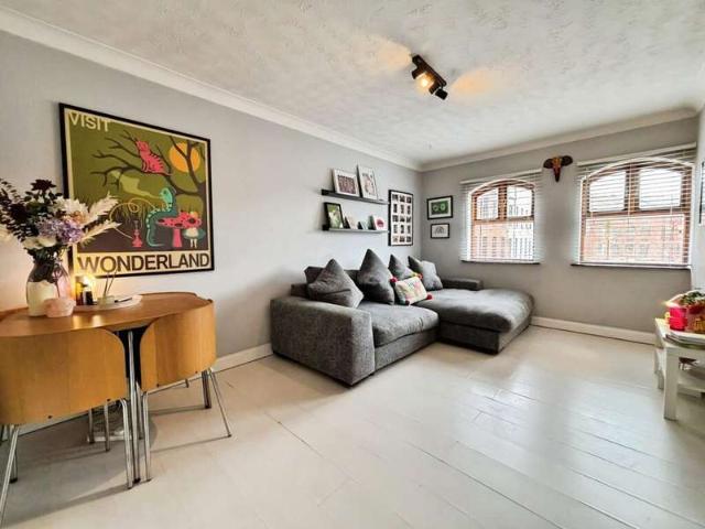 Apartment for sale in Warehouse Hill, Leeds