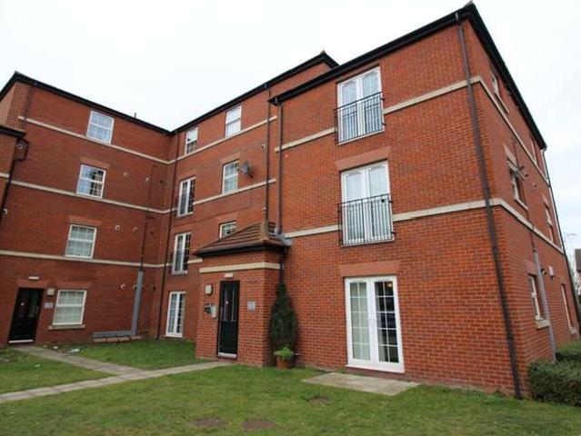 Apartment for sale in Bransholme, Hull