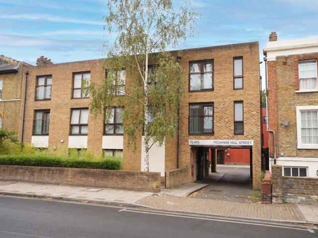 Apartment for sale in Peckham, Greater London