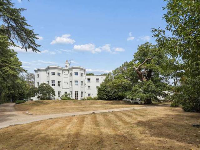 Apartment for sale in Swallow, Buckinghamshire