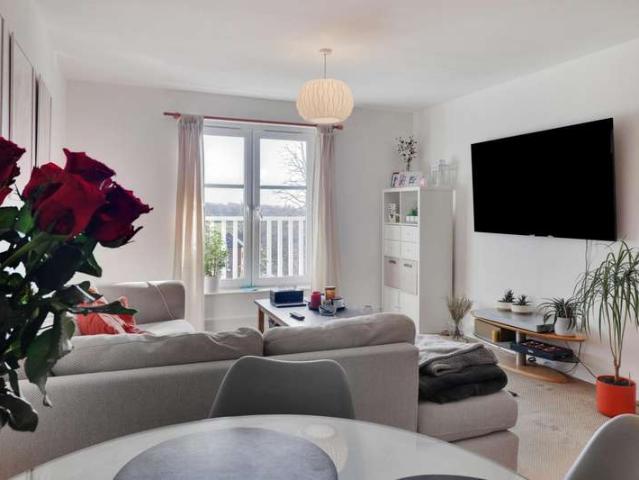 Apartment for sale in Hawkenbury, Sandown Park