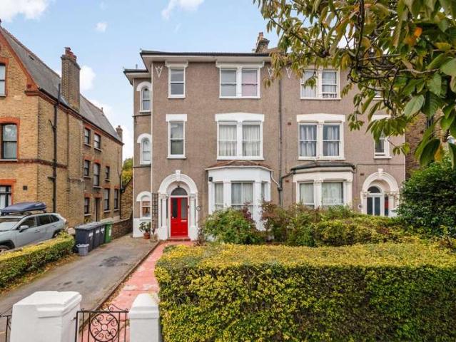 Apartment for sale in London Borough of Lewisham, Brockley