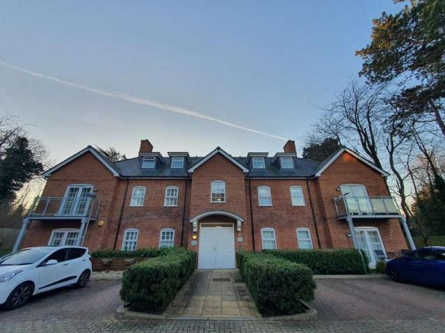 Apartment for sale in Carshalton-on-the-Hill, Greater London