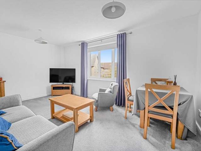 Apartment for sale in Pooley Green, Runnymede