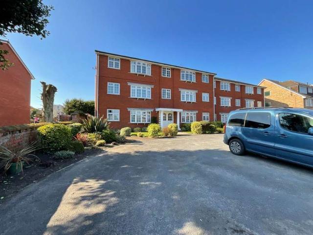 Apartment for sale in Meols Cop, Southport