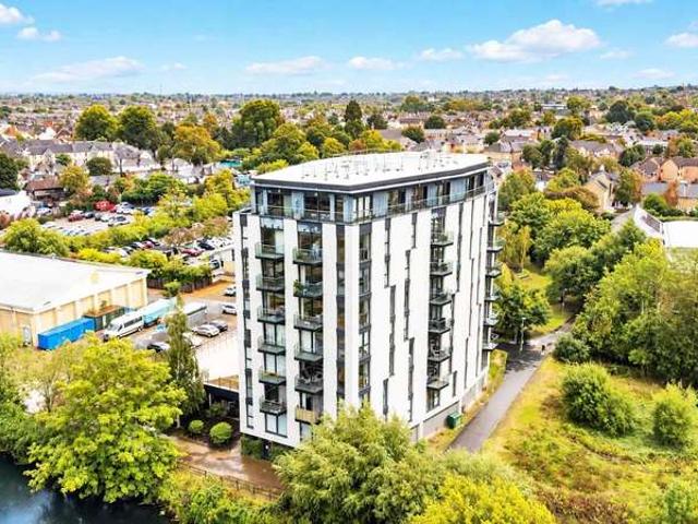 Apartment for sale in Moulsham, Chelmsford
