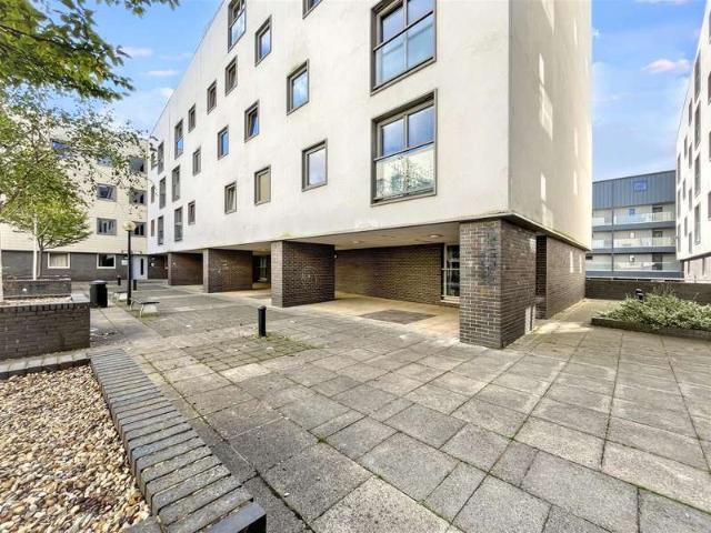 Apartment for sale in East Bank, Norfolk