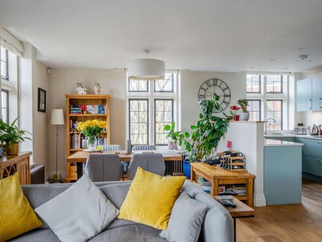 Apartment for sale in Littlecote, West Sussex