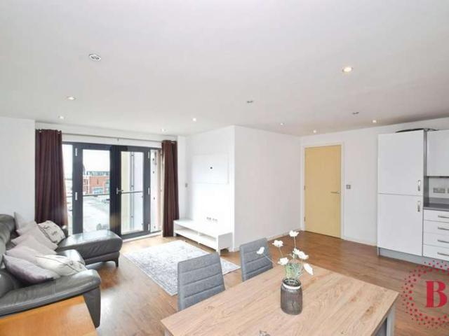 Apartment for sale in SA1 Swansea Waterfront, Nangreaves