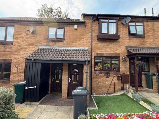 Apartment for sale in Low Moor, West Yorkshire