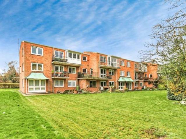 House for sale in High Field, York