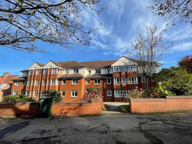 Apartment for sale in South Cliff, Kepwick